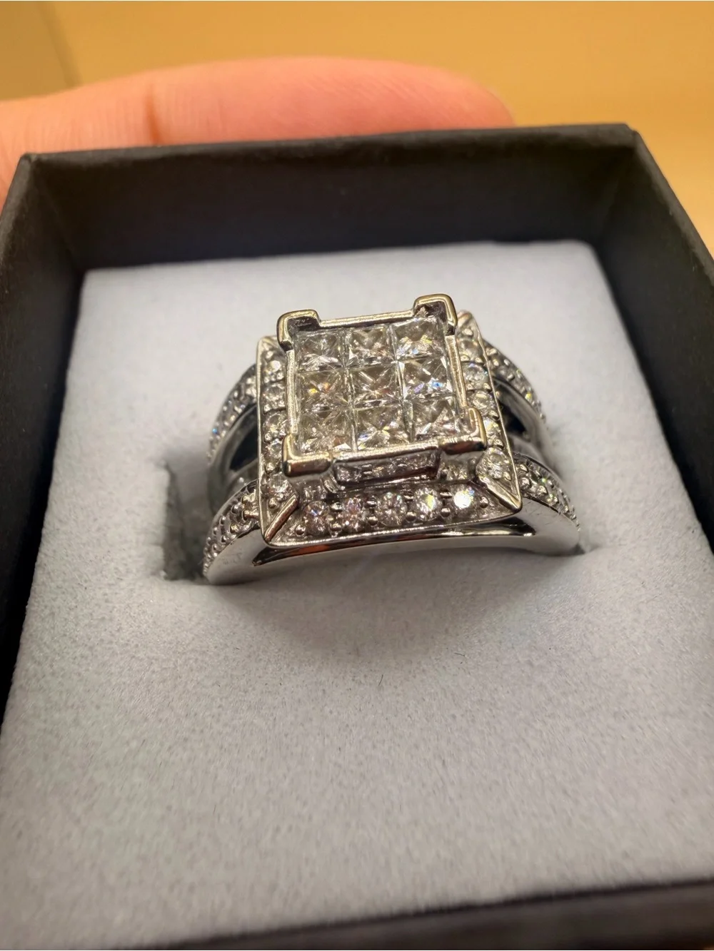 14k White Gold 2 Ctw Diamond Ring Size 5.75.